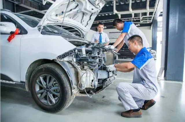 驚天秘聞: 開車去4S店做保養(yǎng)要花多少錢？