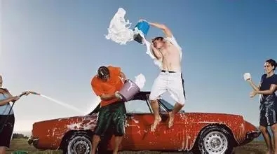 溫度高了，怎么解決汽車在太陽下長期暴曬？