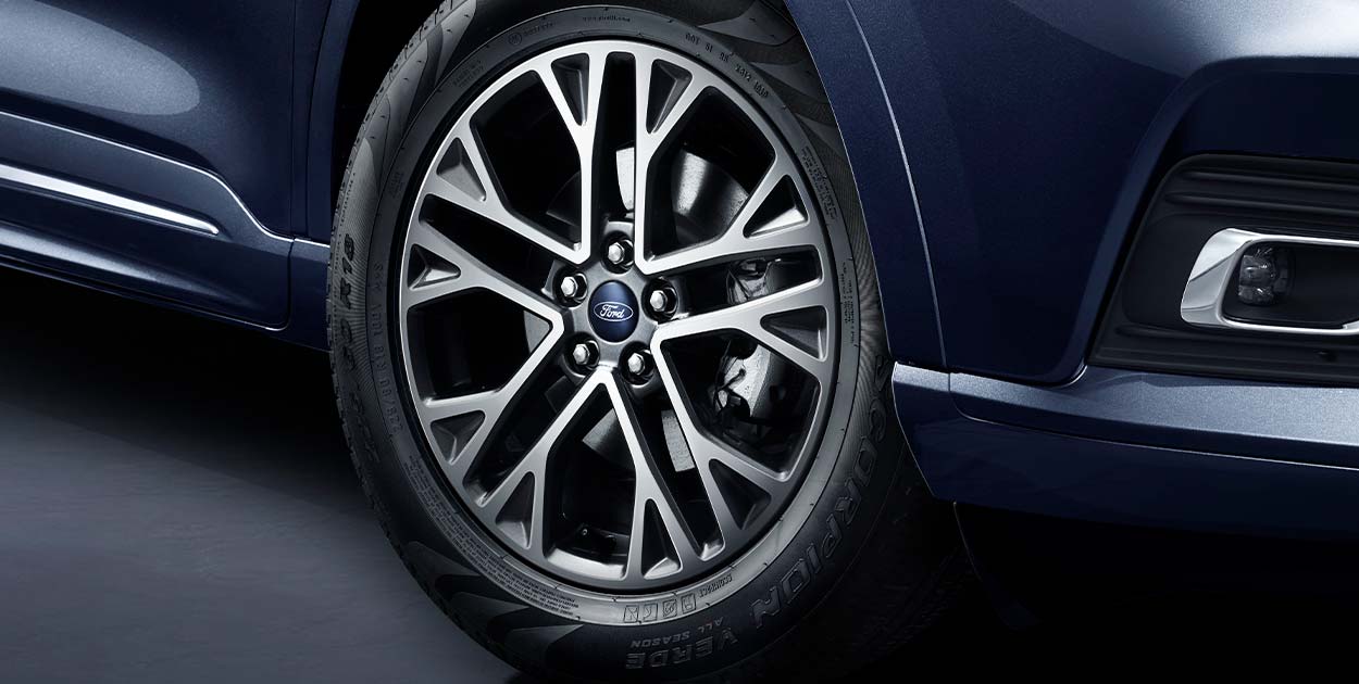 邵陽(yáng)長(zhǎng)安福特銳際ESCAPE - 四驅(qū)先鋒SUV，勁勢(shì)登場(chǎng)