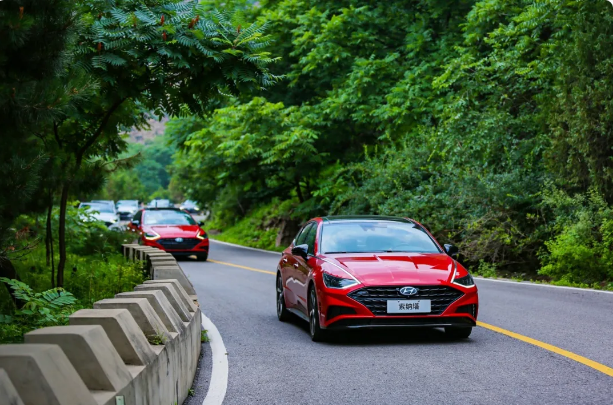 魅力迸發(fā)，實力&偶像